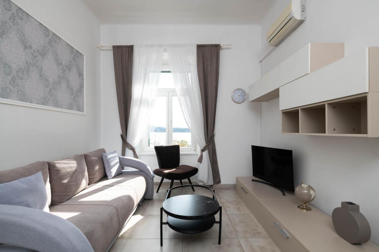 Apartment Val With Sea View Sibenik Exterior photo